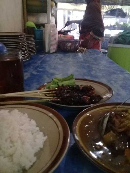 Rumah Makan Simpang Raya Masakan Padang 3