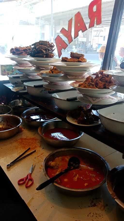 Rumah Makan Simpang Raya Masakan Padang 8