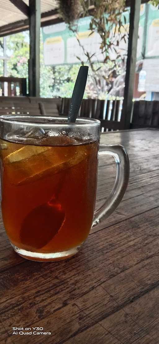 Warung Pojok Spesial Sop & Mangut Belut Bu Harno 1