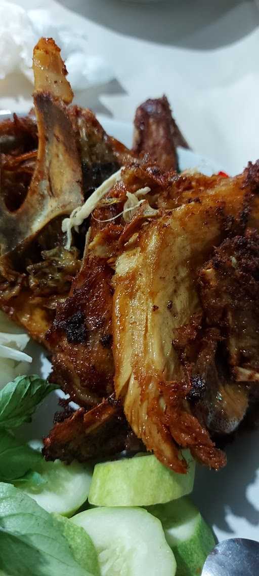 Ayam Goreng Kampung Nyoto Roso Smg 1