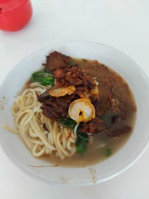 Mie Titee Grajen, Hasanudin 5