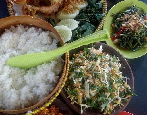 Warung Senggol Bu Yati 5