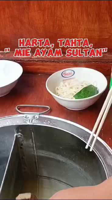 Mie Ayam Sultan - Topping Komplit 7