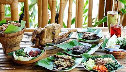 Rumah Makan Saung Kinasih 4