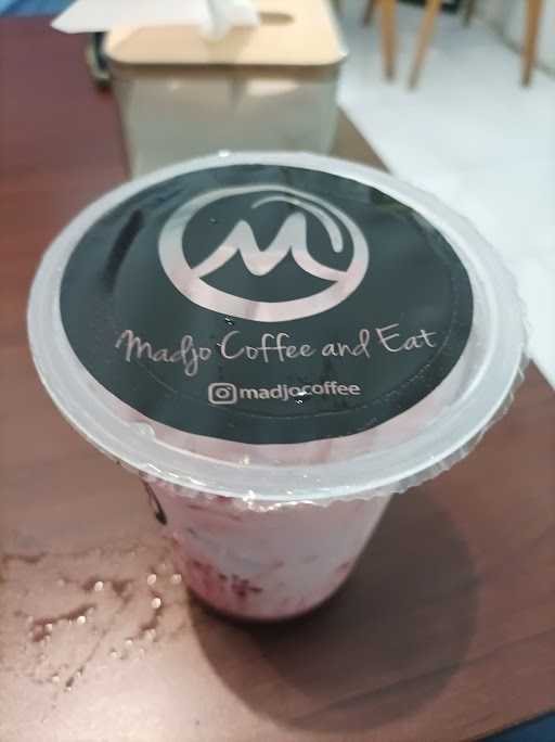 Madjo Coffee & Eat 10