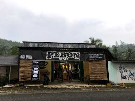 Peron Distro & Coffee 10