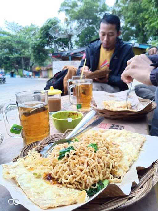 Warung Kopi Dan Mendoan Pak Karsim 2