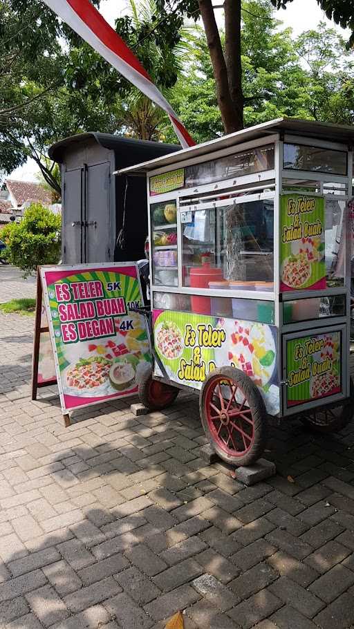 Es Teler Dan Salad Buah 7