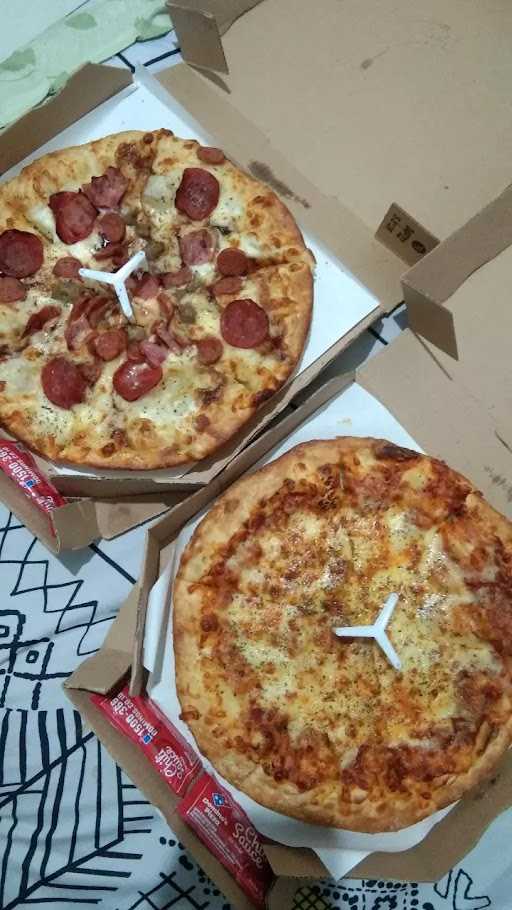 Domino'S Pizza 8