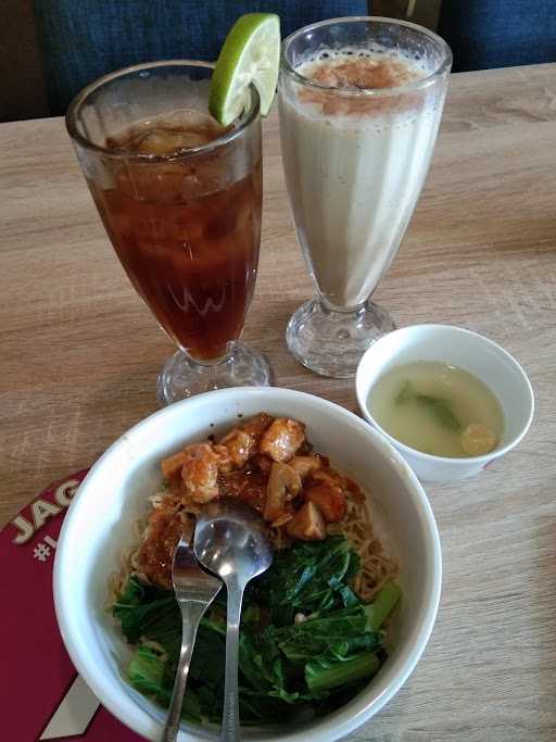 Solaria Ciputra Seraya Mall 5