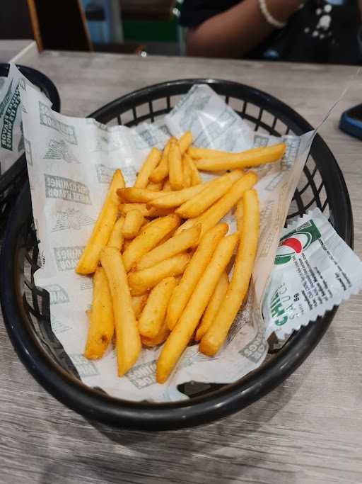 Wingstop - Pekanbaru Xchange 6