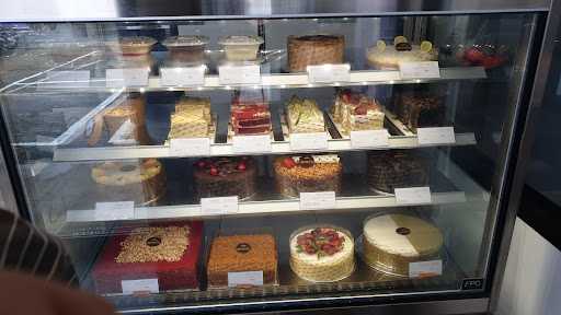 Ann's Bakehouse & Creamery - Bintaro 5