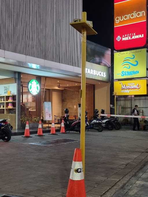 Starbucks Salemba 9