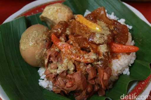 Gudeg Jogja Dan Sop Iga Merapi 3