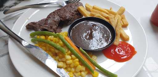 Kedai Steak Nusantara Menteng Matraman 10