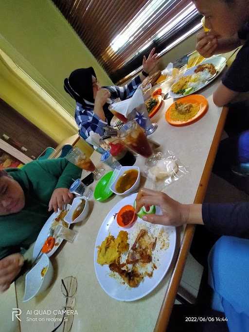 Rumah Makan Kuliner Bandung 7