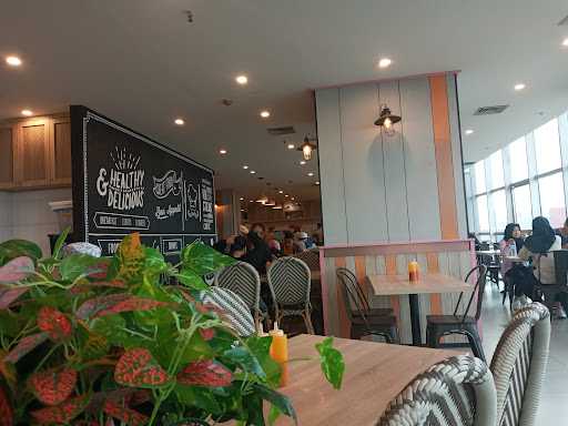 Solaria - Plaza Atrium 5