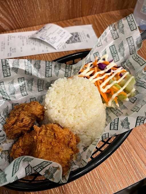 Wingstop Stasiun Pasar Senen 3