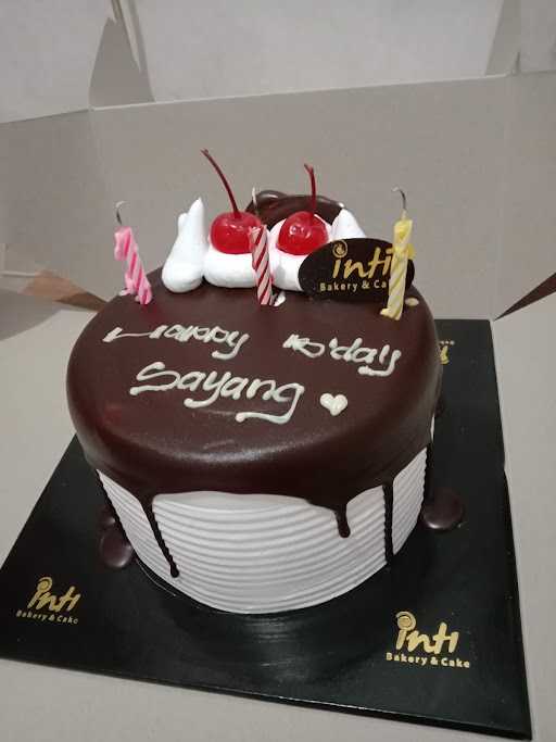 Inti Bakery & Cake 6