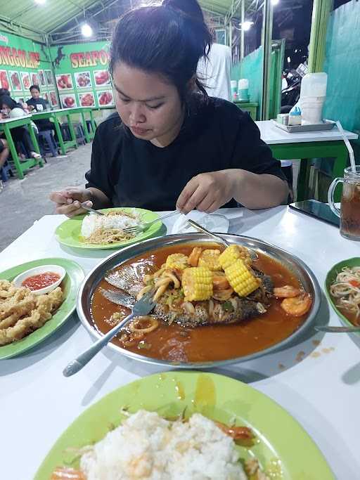 Ronggolawe Seafood 9