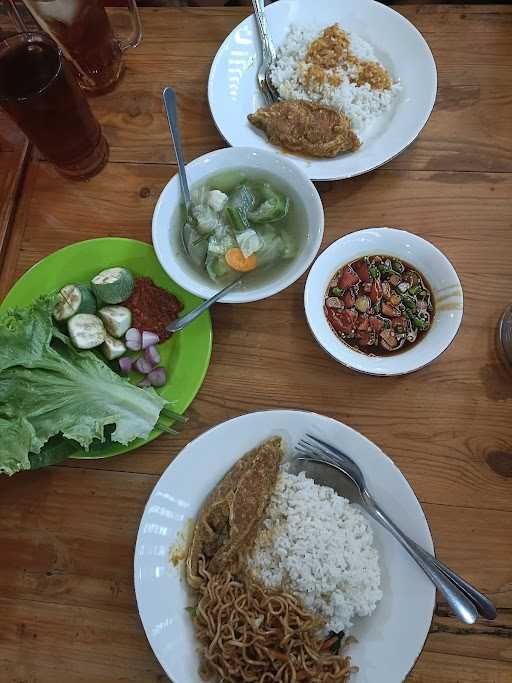 Rumah Makan Kelapa Ijo 9