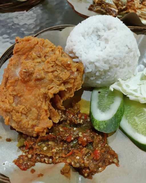 Ayam Gepuk Pak Gembus - Jatimulya Sepatan 8