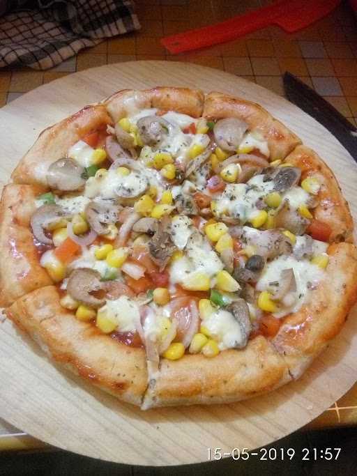 Kaisar (Pizza & Ayam Geprek 5