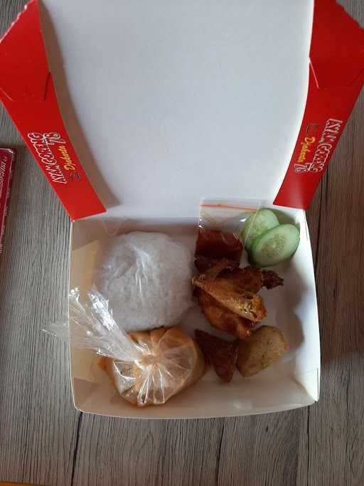 Ayam Goreng Djakarta 78 & Pempek Cek Naurah 1