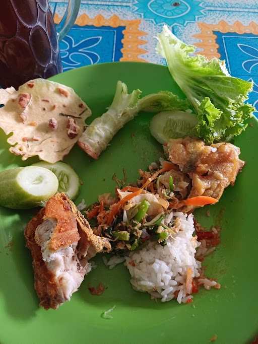 Warung Makan Bunderan 6