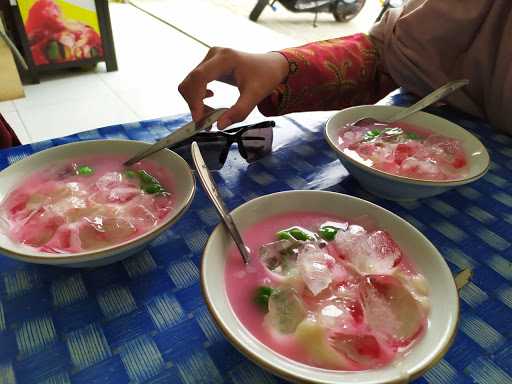 Warung Makan Bunderan 10