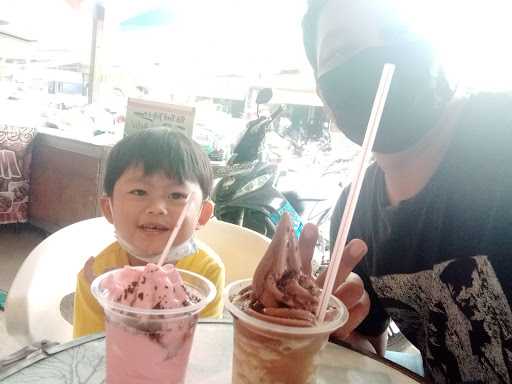 Family Ice Cream 1