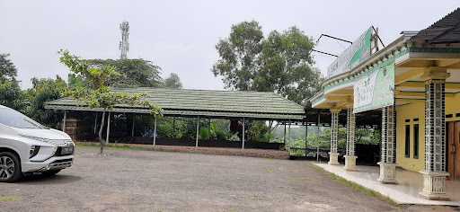 Saung Putri 6