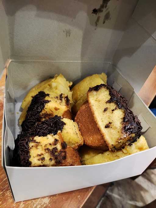 Pukis & Martabak Kotabaru Solo 5