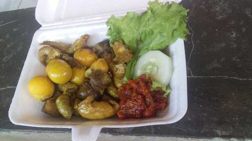 Ayam Geprek Dan Seblak Hot Nyus 4