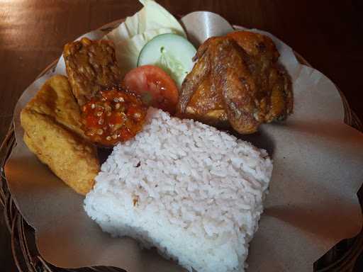 Ayam Goreng Bu Suratmi 10