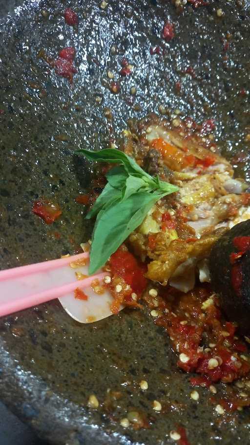 Ayam Kremes Mbak Desna 6