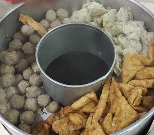 Bakso Rudi Singosaren 8