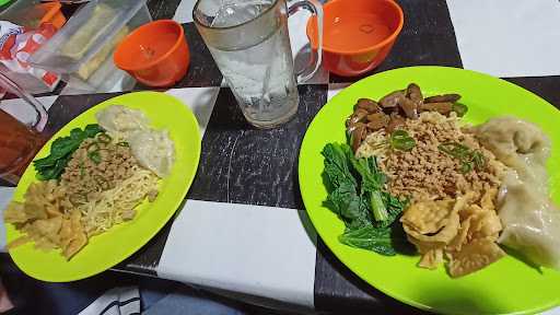 Mie Lempeng 4