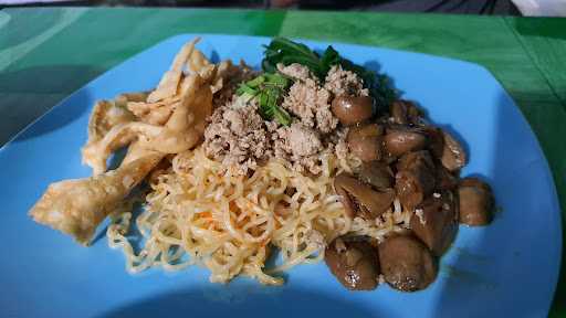 Mie Lempeng 10