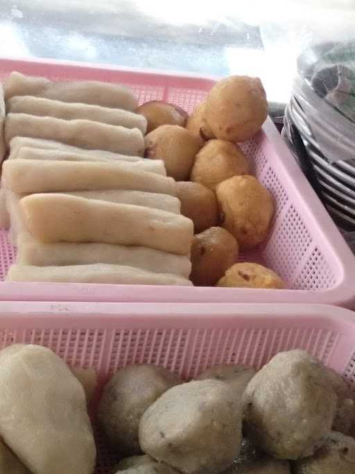 Pempek Belakang Matahari Singosaren 5