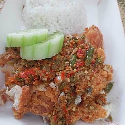 Rocket Chicken Honggowongso 7