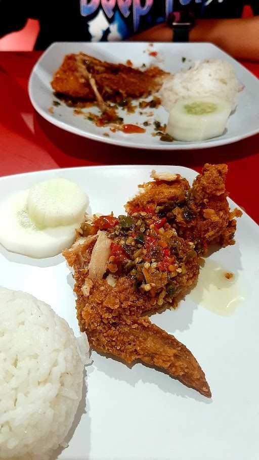 Rocket Chicken Honggowongso 6