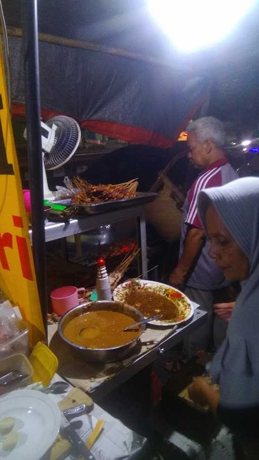 Sate Ayam Pak Tari 10