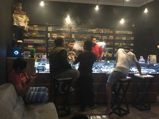 77 Vapor Bar Kalianget 3