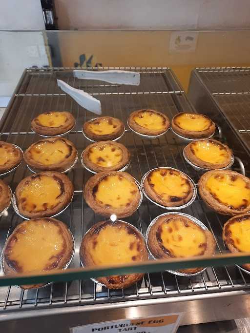 Golden Egg Tart Bakery 8