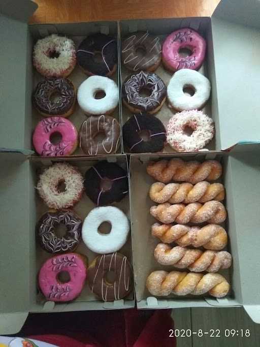 Ma&Mi Donut Dan Bakery 4