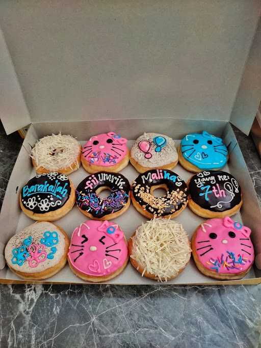 Ma&Mi Donut Dan Bakery 10