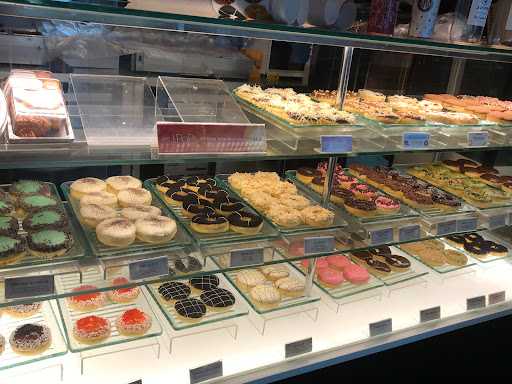 J.Co Donuts & Coffee The Breeze Bsd City 1