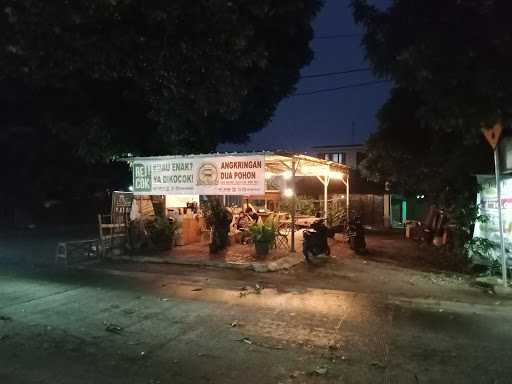 Angkringan Dua Pohon 2