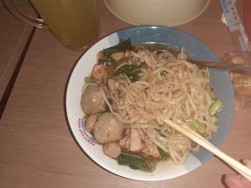 Bakso Bahagia Plus Tetelan & Mie Ayam. 4